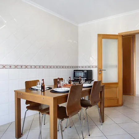 A O - Ferrel House Casual Holiday home