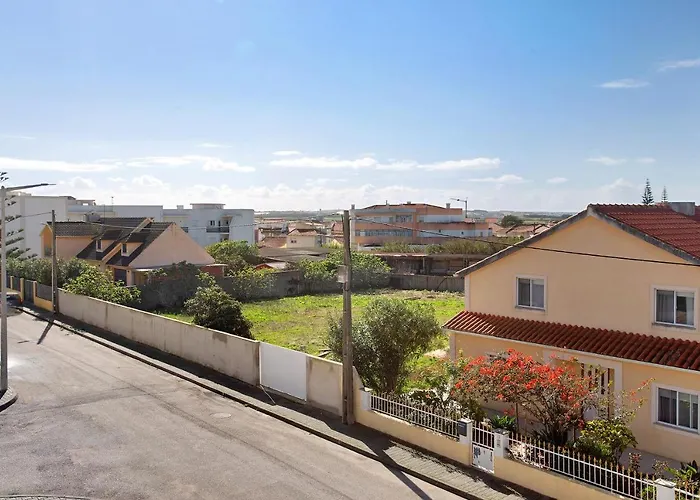 A O - House Casual Prázdninový dům Ferrel (Leiria)